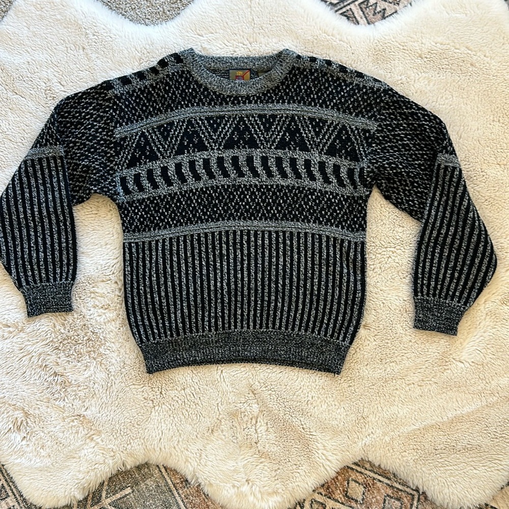 Saturdays vintage crew neck pullover sweatshirt